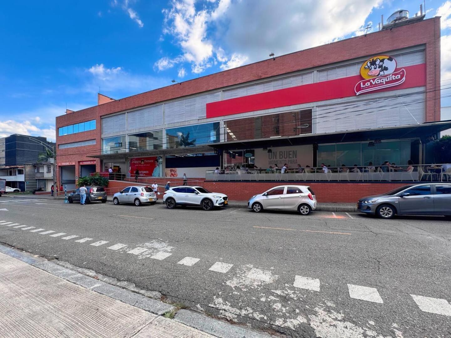 1br Near Unicentro, Upb & 2nd Parque Laureles Apartamento Medellín